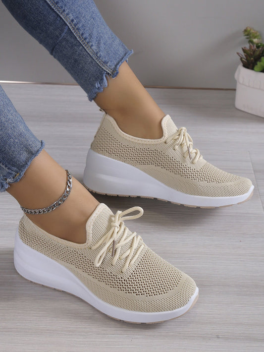 LOVISA | ORTHOPEDIC SNEAKERS