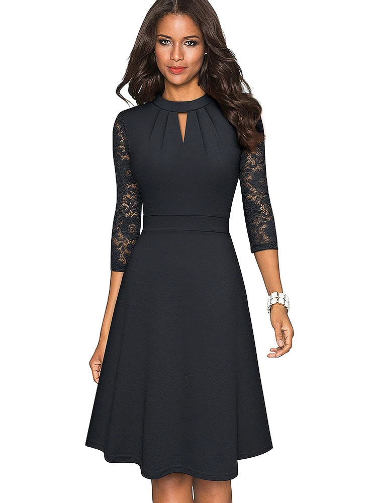 Johanna - Classic and timeless lace dress