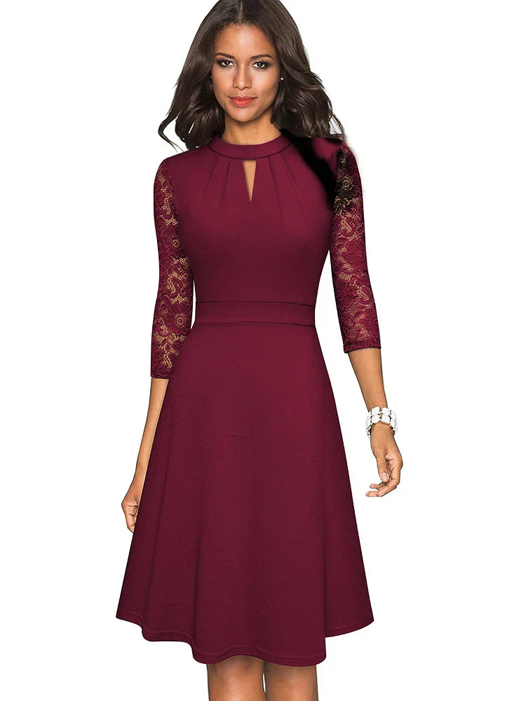 Johanna - Classic and timeless lace dress