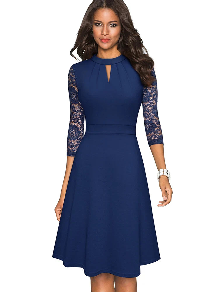 Johanna - Classic and timeless lace dress