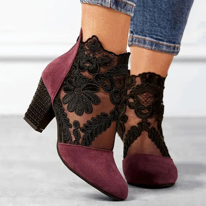 Stephanie | Stylish women's boots with floral lace