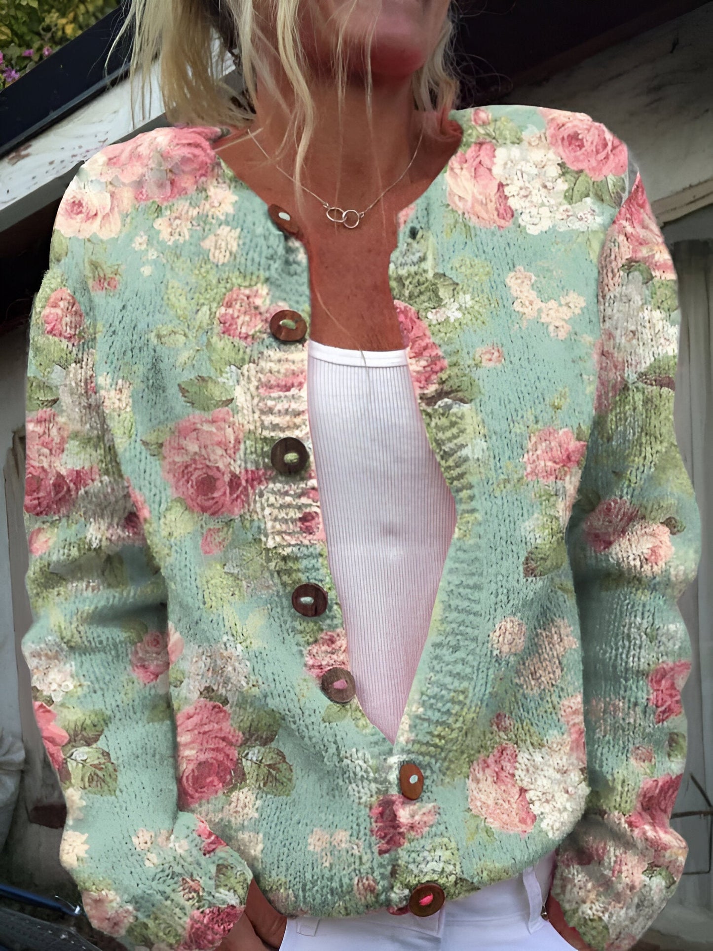 Mathilda - Luxurious floral cardigan