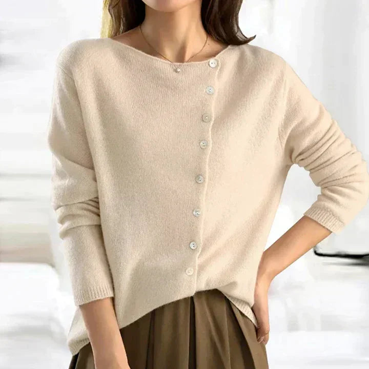 Johanna – Elegant Sweater with Buttons