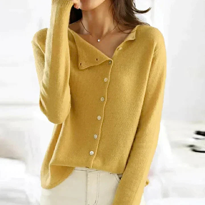 Johanna – Elegant Sweater with Buttons