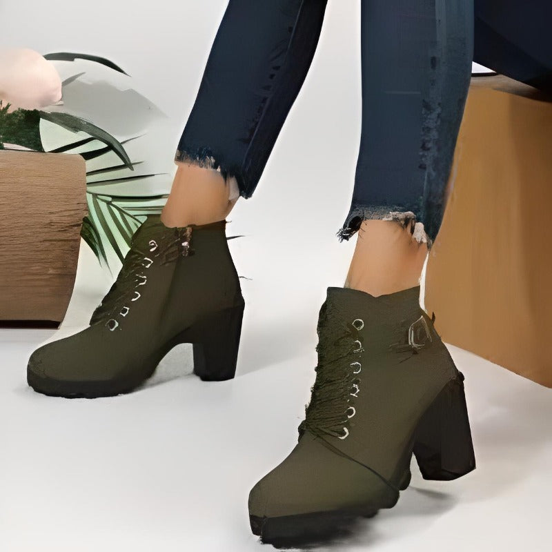 Chelsea - Fashionable Heeled Boots